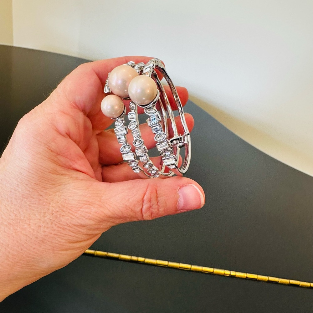 Alexis Bittar RARE Luxury authentic formal pearl Crystal Statement Cuff/Bracelet - Picture 9 of 17